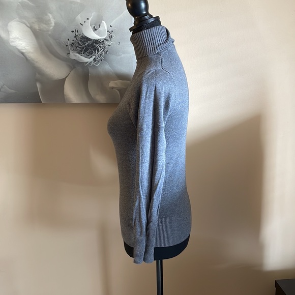 Grey smart set turtleneck - Picture 4 of 7